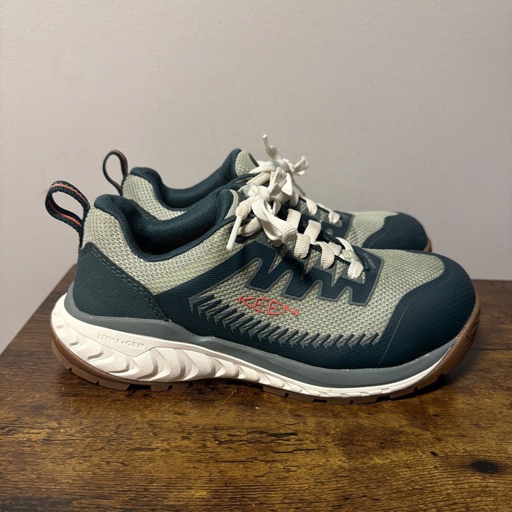 KEEN Utility Arvada Low, Carbon Fiber Toe Safety Shoe, Women's Sz 6W WIDE, Green